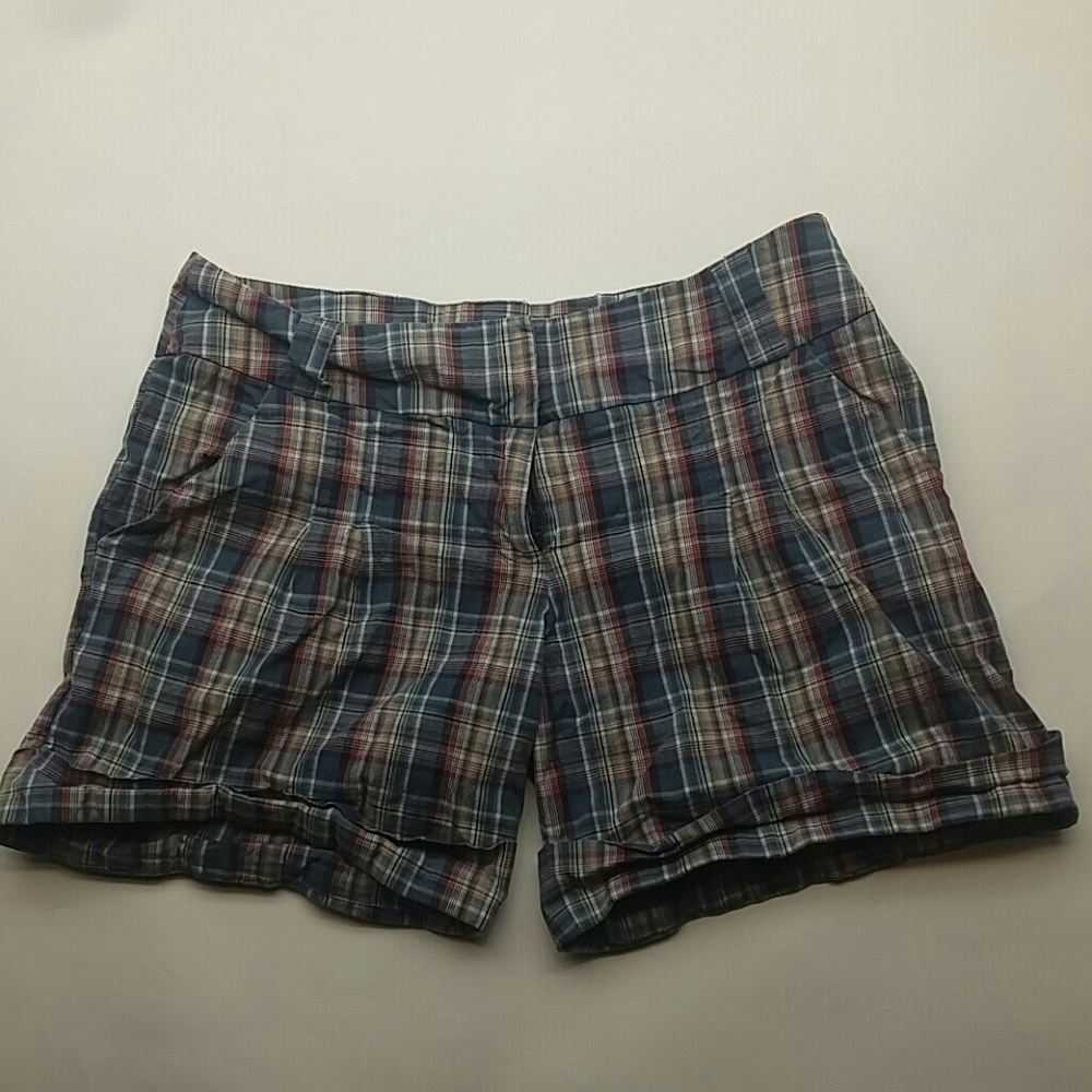 MIMI CHICA PLAID BLUE AND RED SHORTS SIZE 7